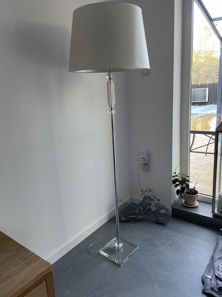 Lampa glamour na szklanej podstawie !