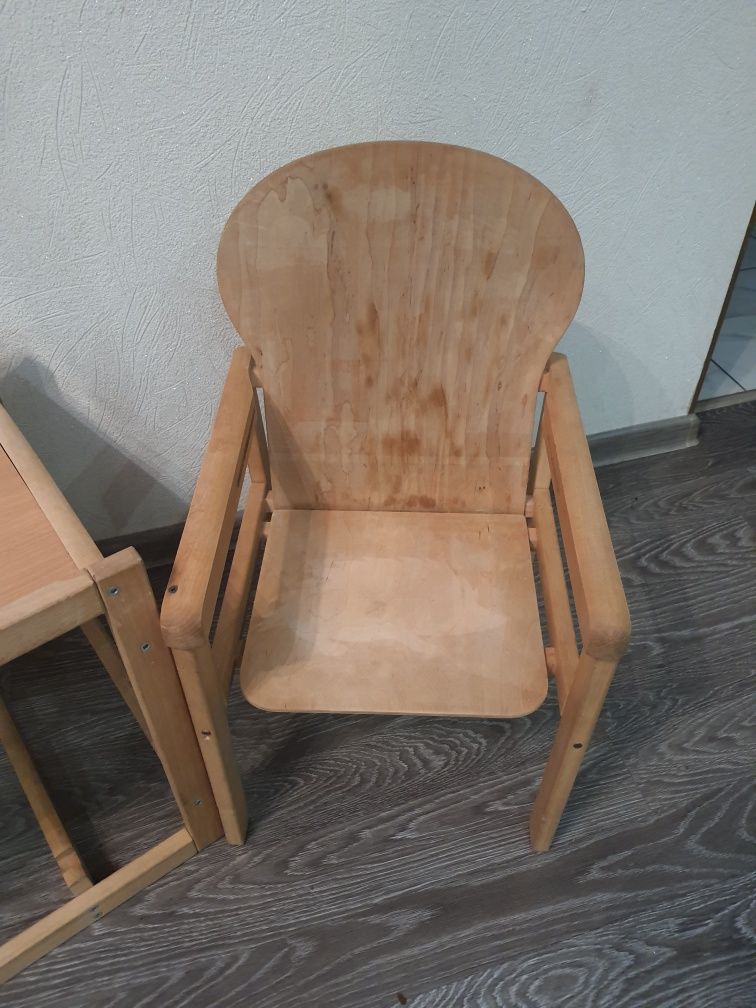 Детский деревянный столик и стульчик