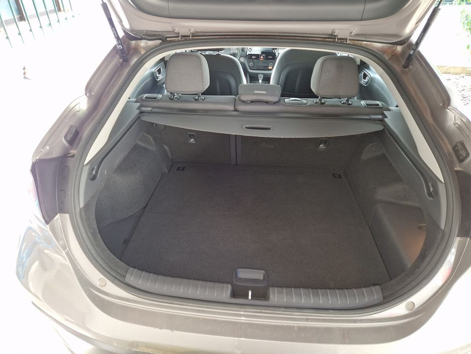 Hyundai Ioniq 1.6 GDI PHEV