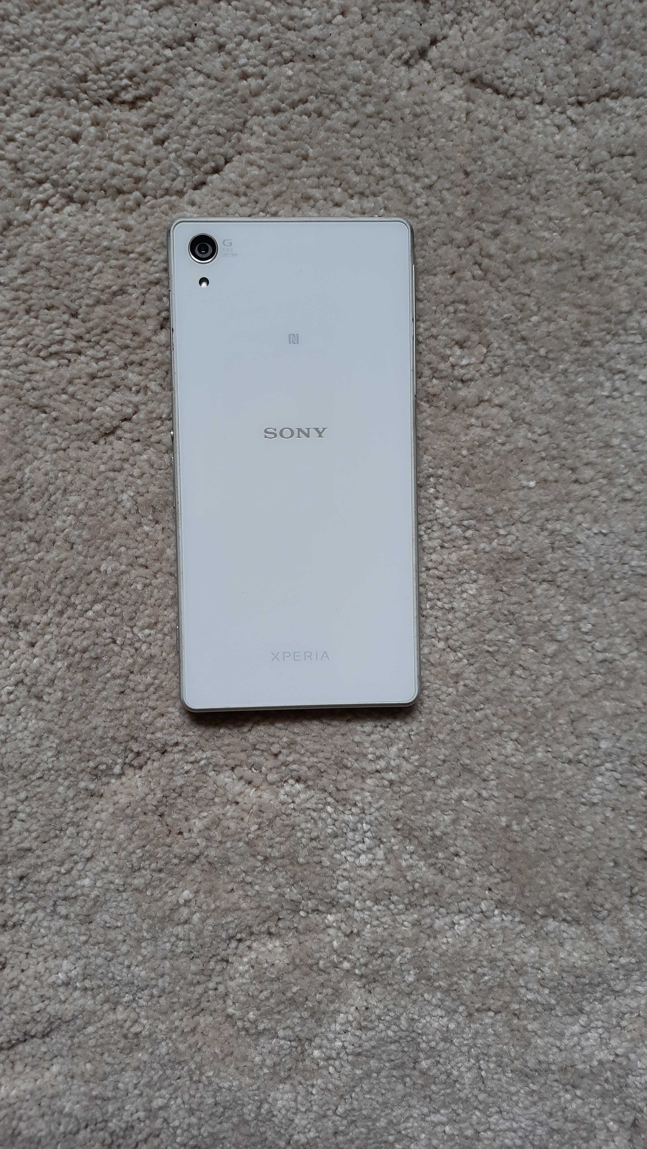 Sony Xperia Z2 + dodatkowe akcesoria