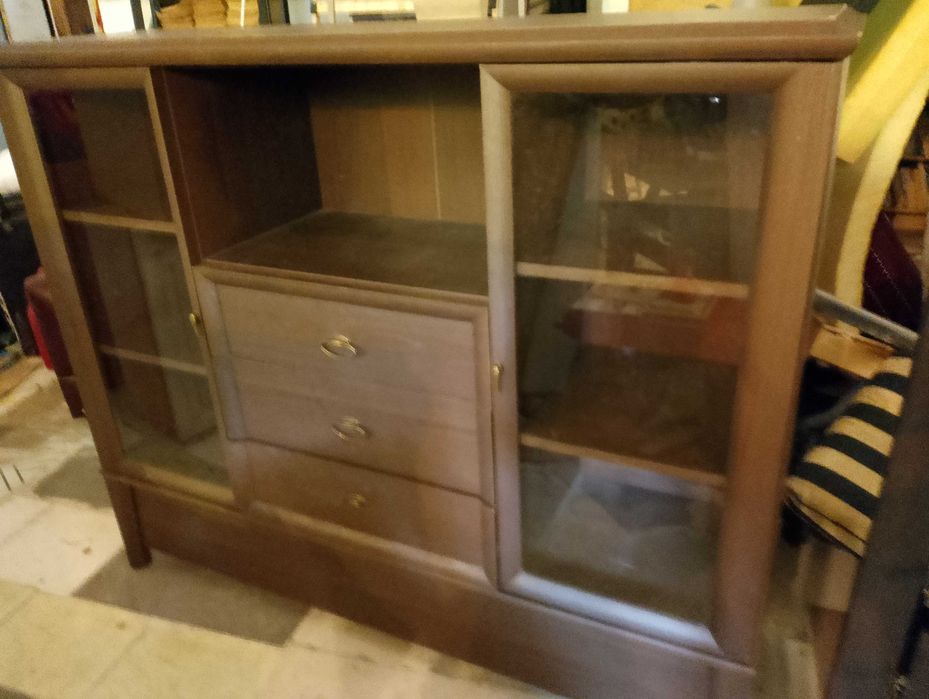 Szafki szt 2 . 38 x 103 x 106 cm i 42x125x150 cm/za obie