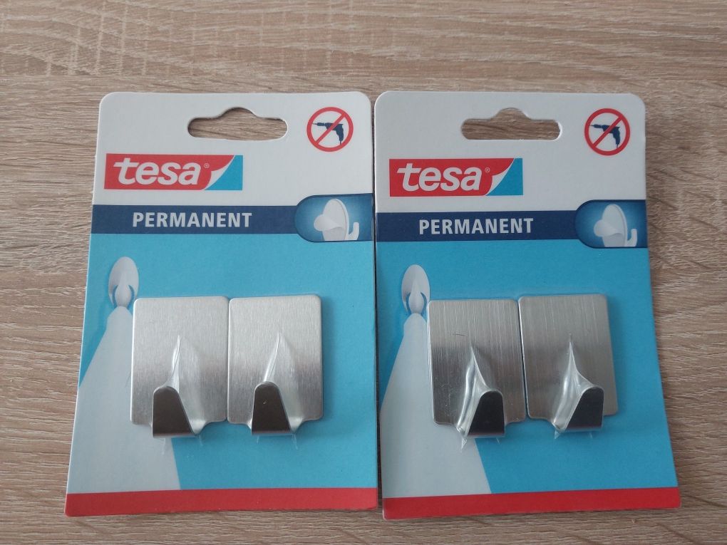 Metalowe haczyki samoprzylepne Tesa
