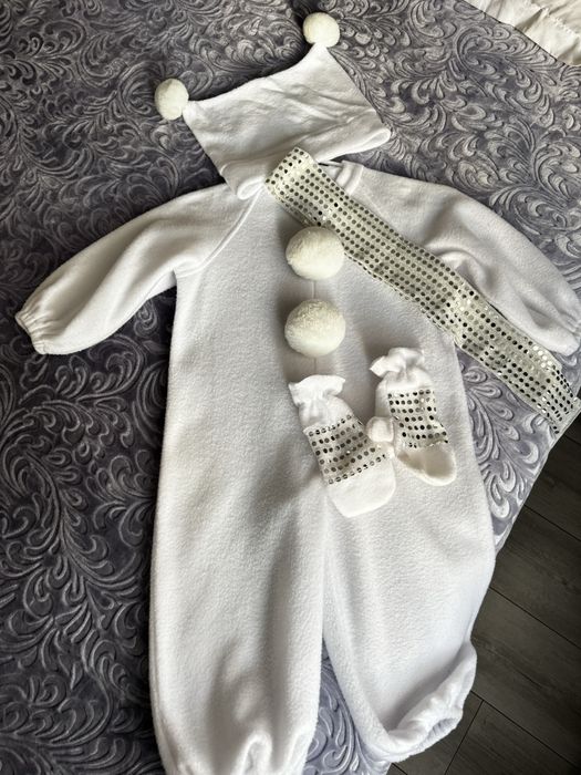 Новорічний костюм сніговика