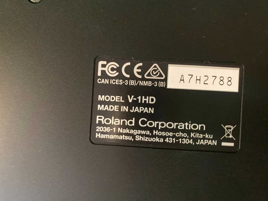 Відеомікшер Roland V-1HD