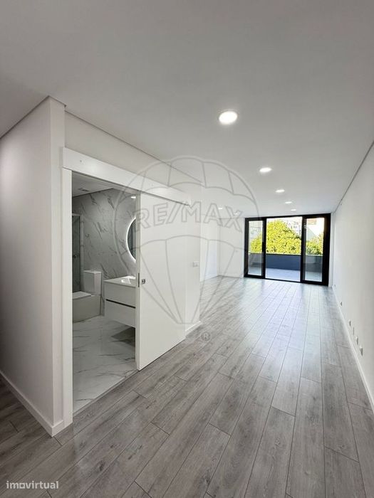 Apartamento T0 para arrendamento