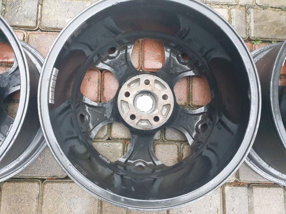 Диски BMW r18 5x120 9j Et40
