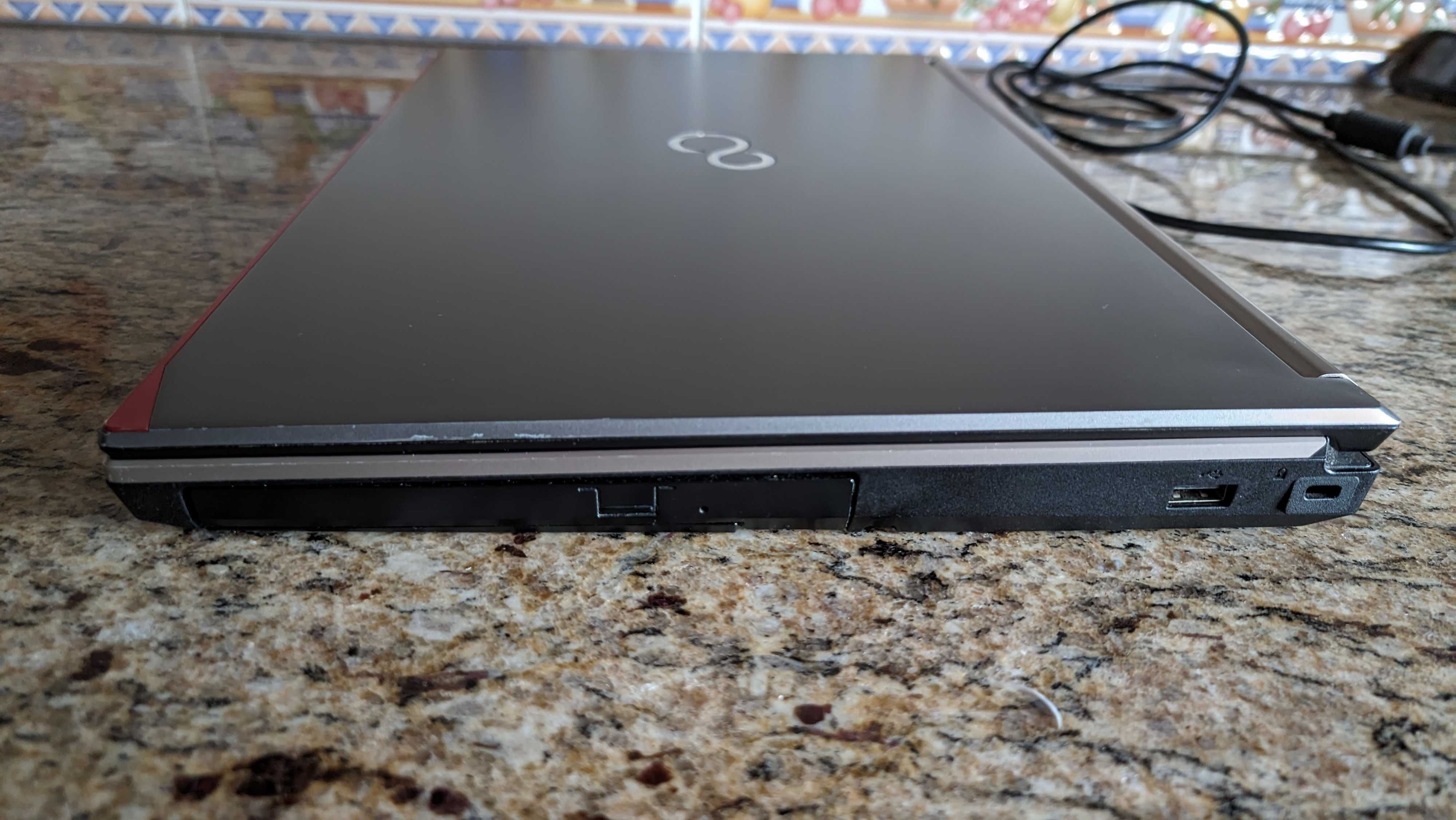 Notebook Fujitsu Celsius H730  I7-4710MQ  16Go  SSD 250Go