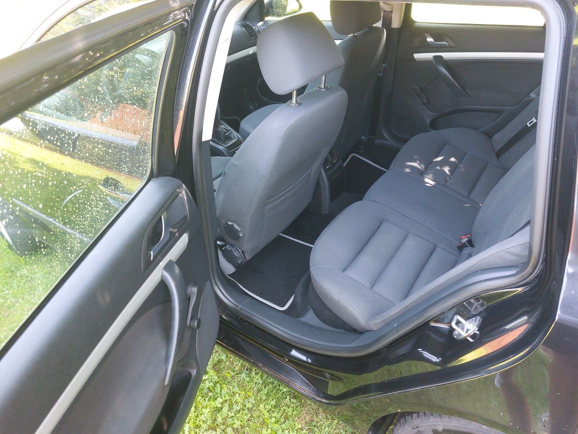 Octavia II 1.6 Mpi  180tys km . Jeden wlasciciel !