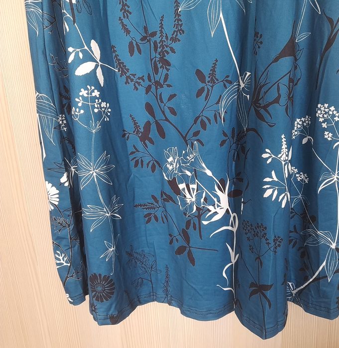 Suknia Damska Niebieska w Kwiaty R. 3XL. Midi NOWA