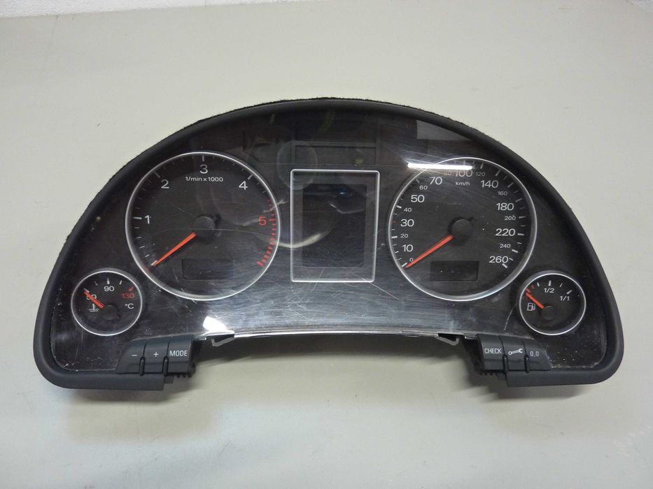 AUDI A4 B6 B7 1,9 2,0 TDI licznik zegary EUROPA kolor fis 8E0.920932