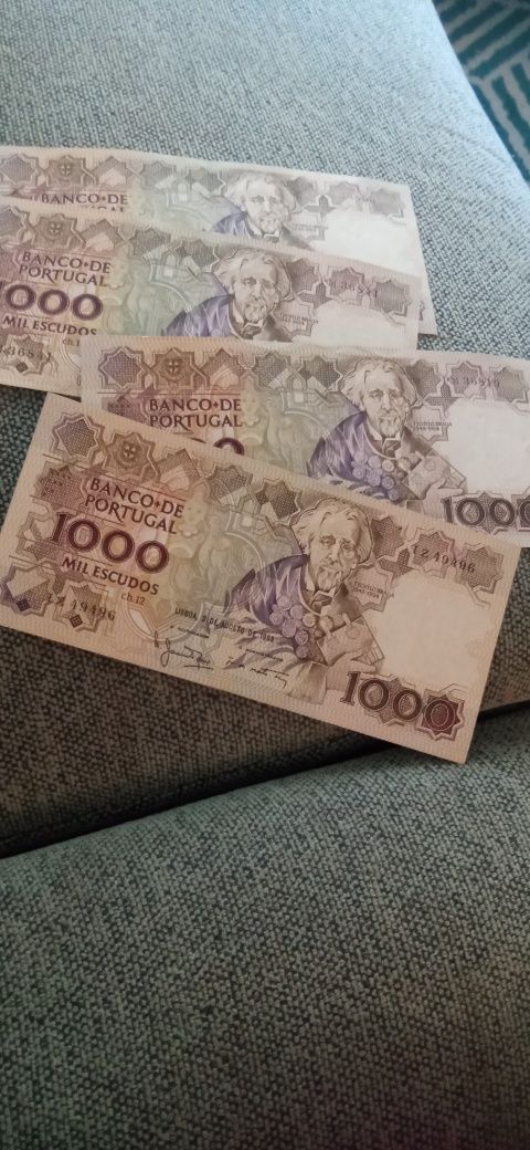 Conjunto de notas de 1000 escudos