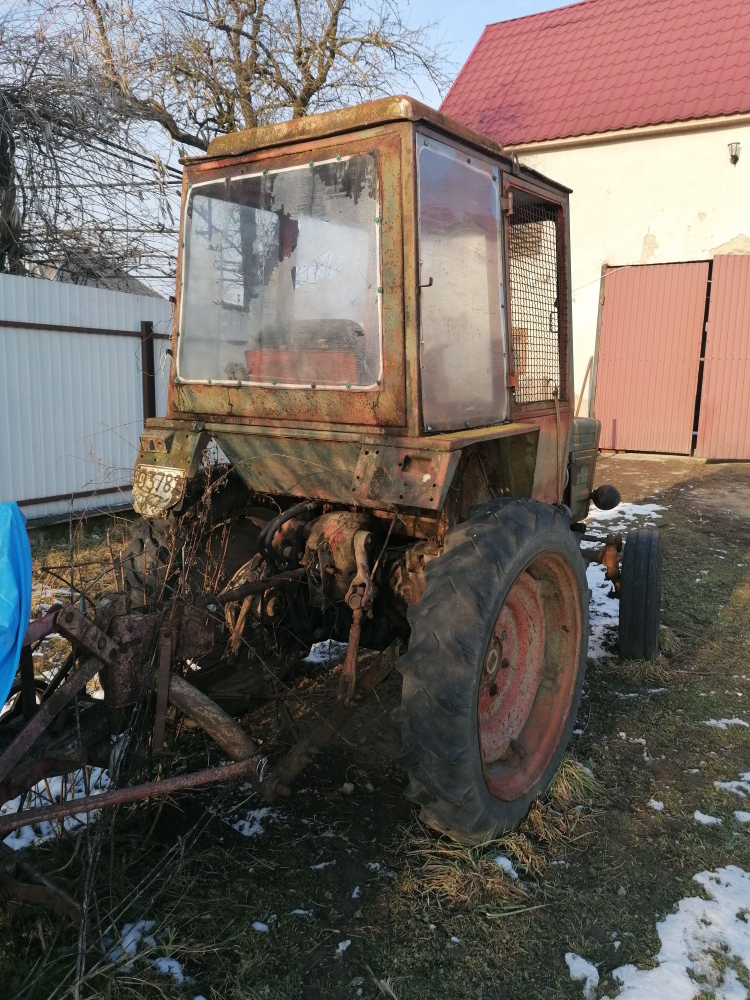 Трактор Т-25,  граблі, коса і прицеп