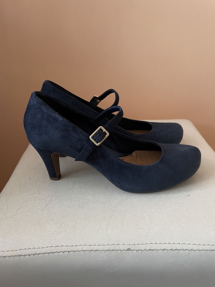 Czółenka Clarks 41