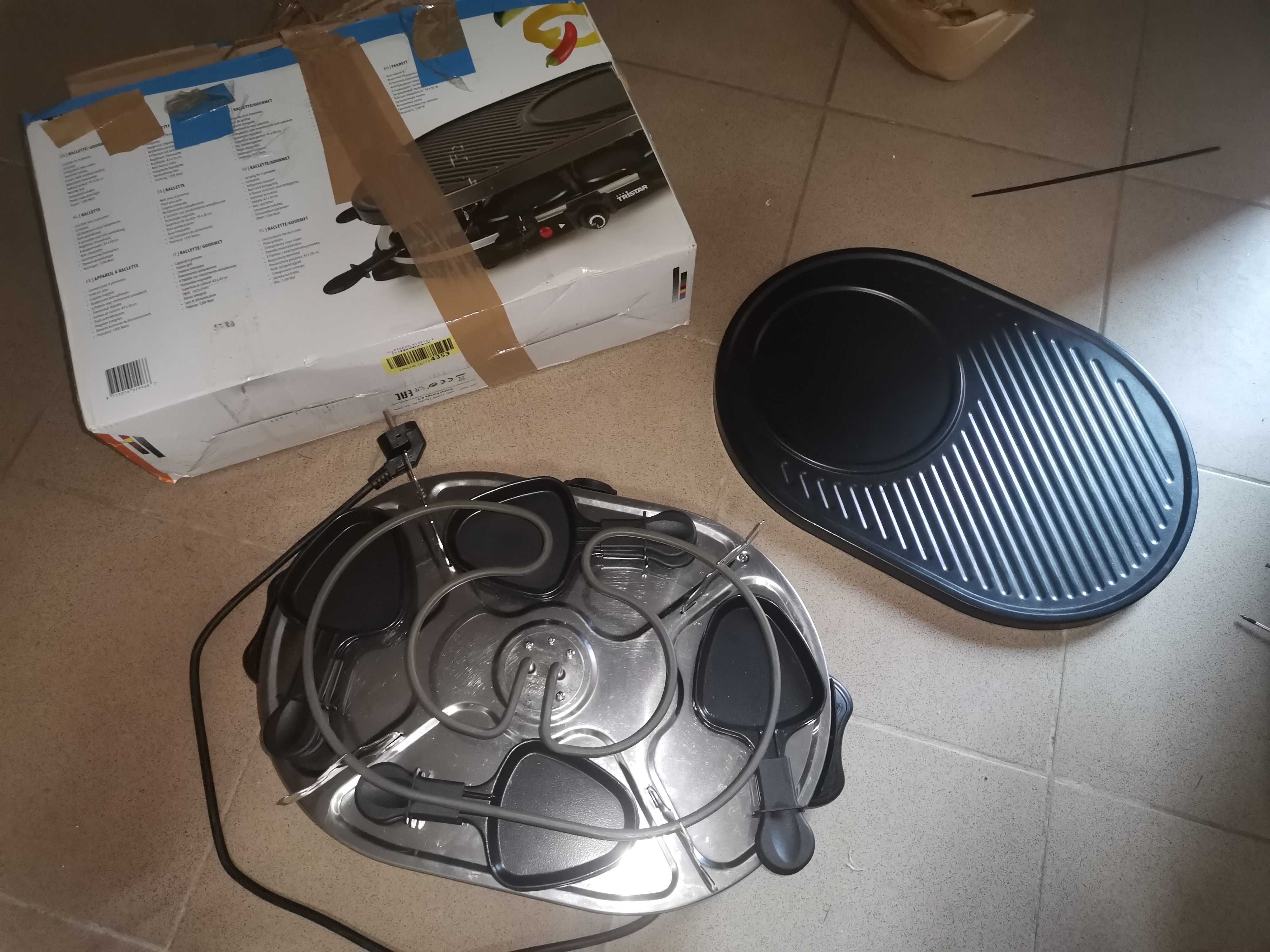 Grill domowy elektryczny rodziny dla 8 osób Tristar RA2996 43 Cm +8