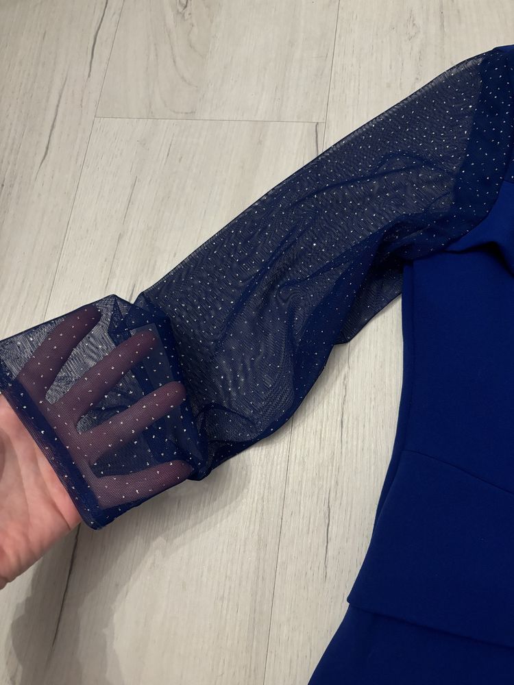 Elegancka szafirowa kobalt sukienka damska z siateczką 40