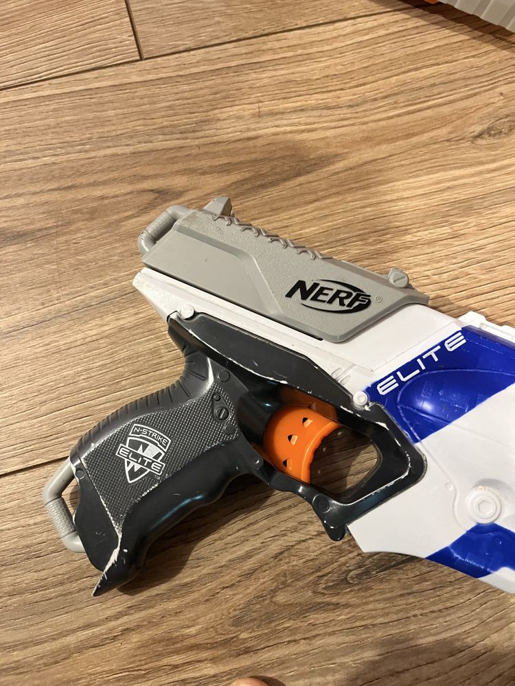 3 pistolety nerf