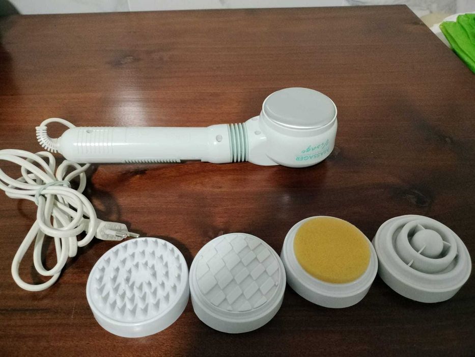 Máquina de massagens Ufesa, com 5 modos e 2 temperaturas