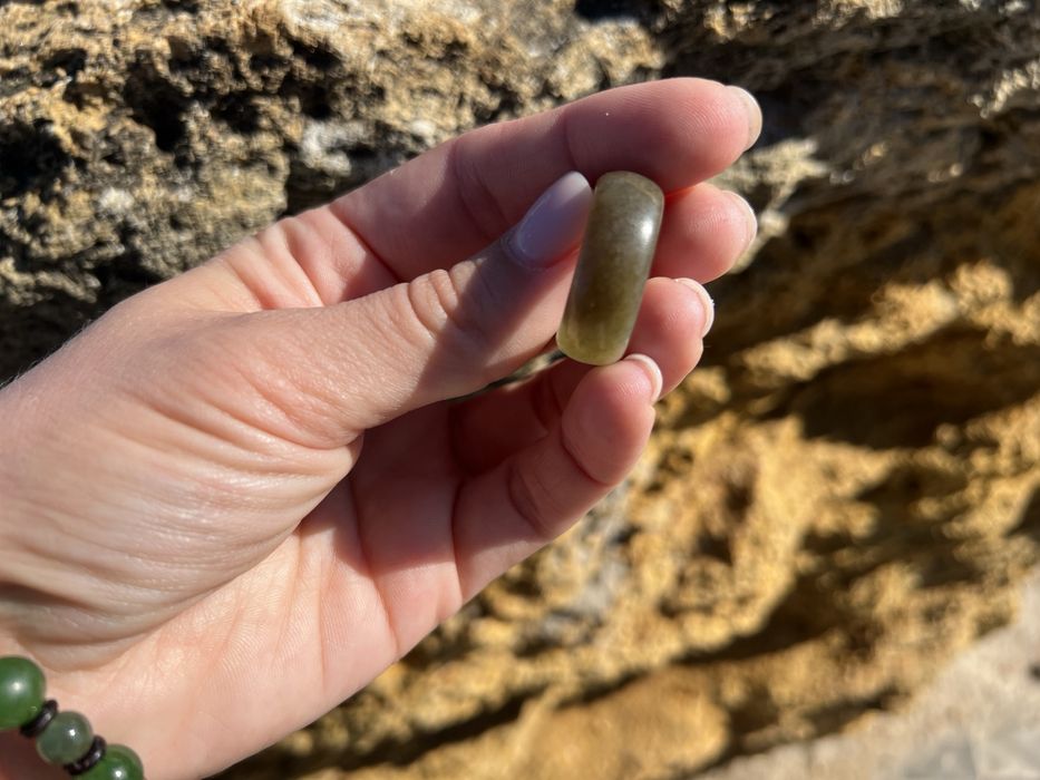 Нефритовий браслет