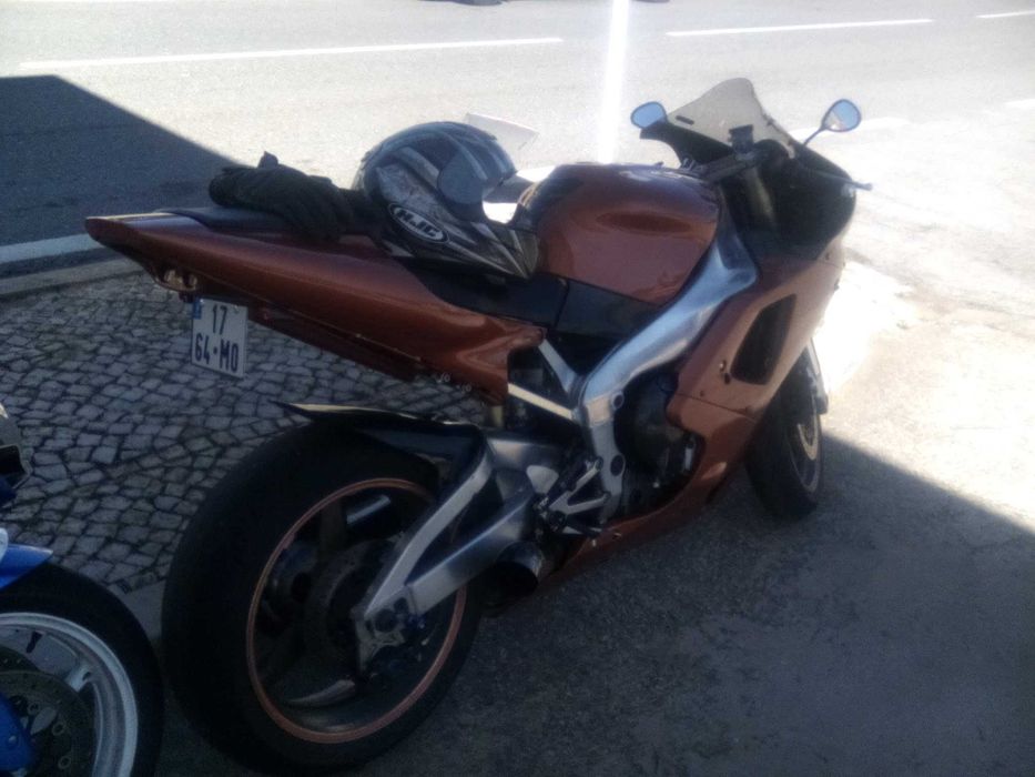 Vendo Yamaha R1 de 99