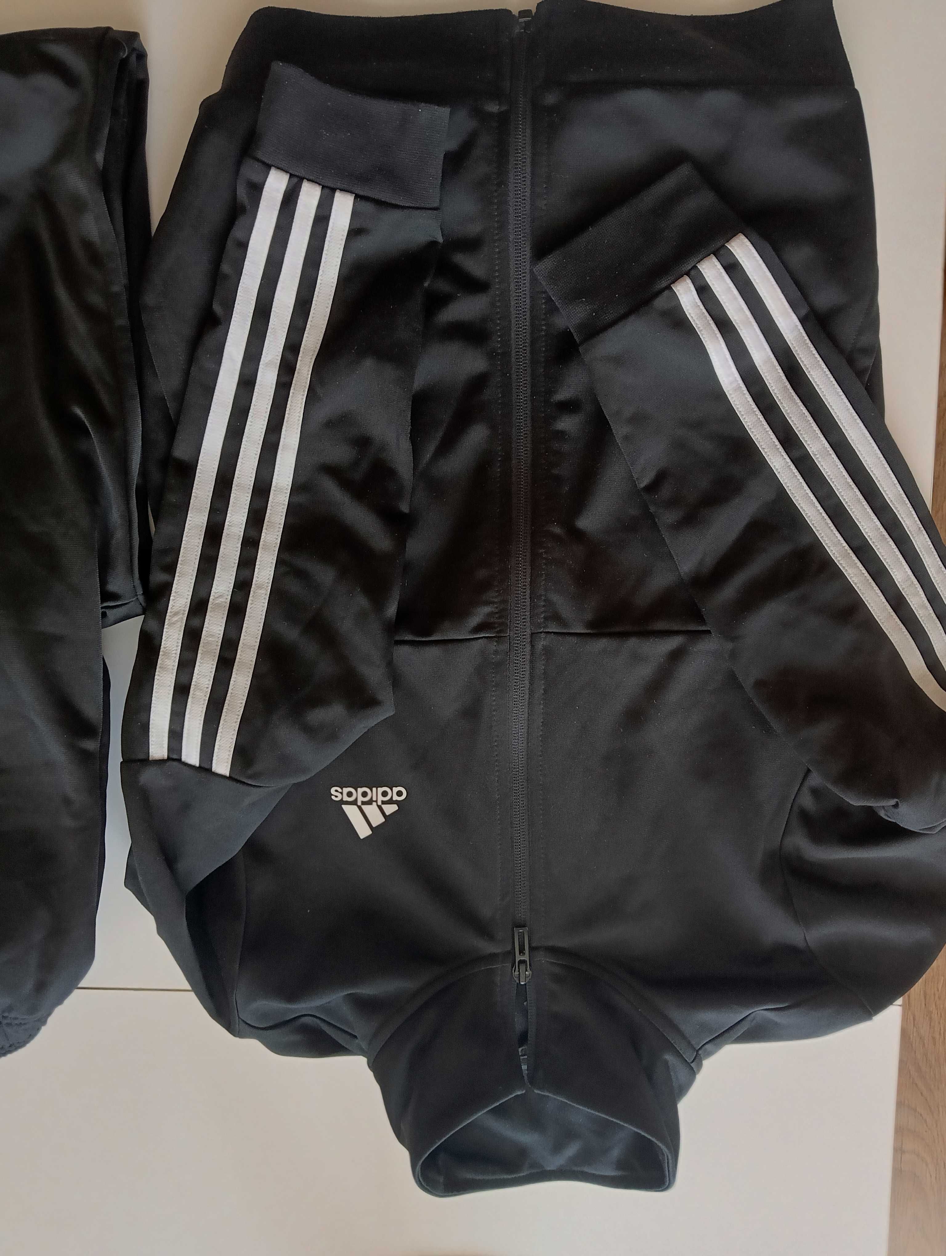 Dres Adidas dla chłopca