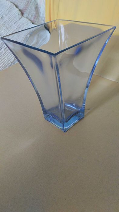 Jarra de vidro grosso azulada como nova