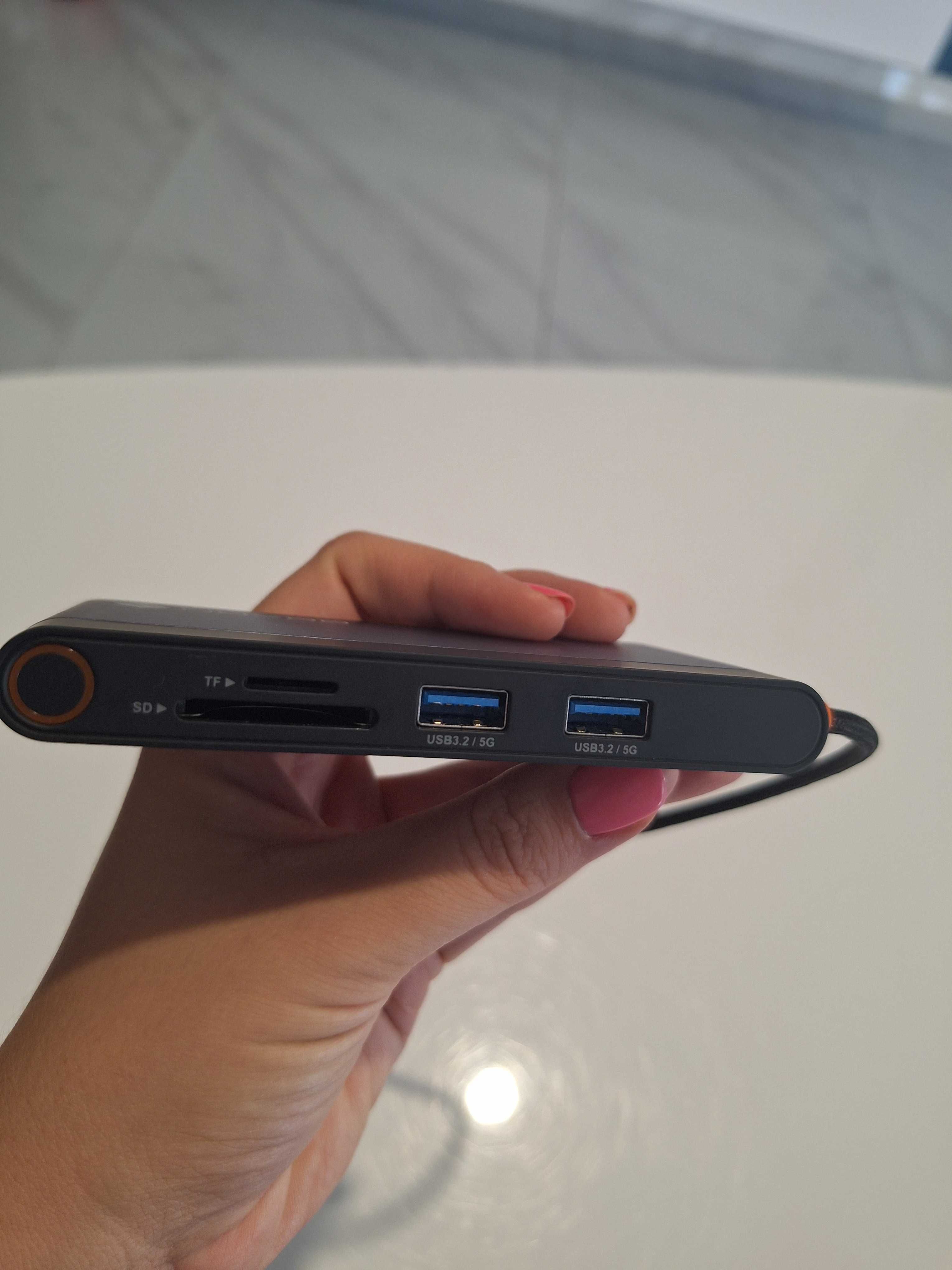 Stacja dokująca 8w1 novoo adapter