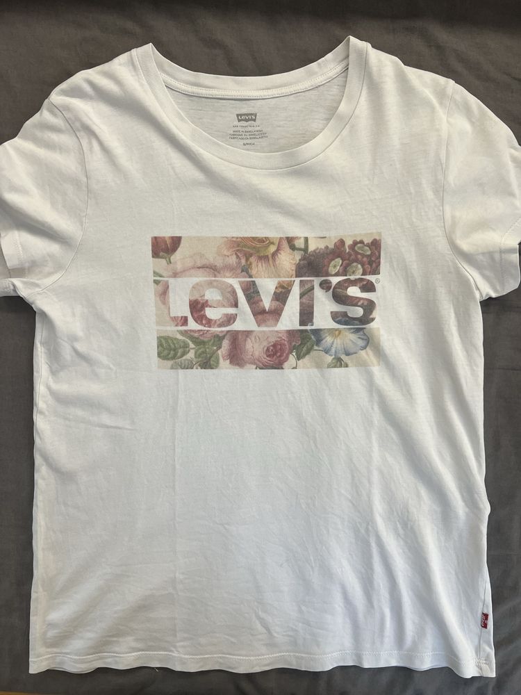 Koszulka Levi’s z logo w kwiaty