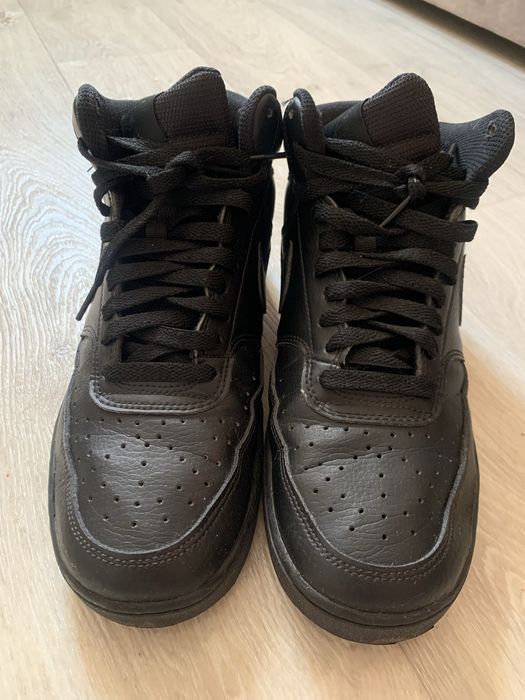 Продам чоловічі  ботинки Оригінал  Nike Court Vision розмір 42.5 27 см