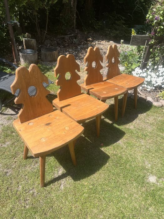 Zestaw mebli kuchennych Cepelia PRL - 2 komody, stolik, 4 krzesla