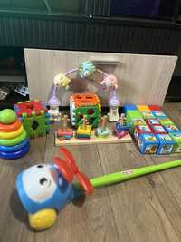 Детские игрушки ,Музыкальная каталка толокар +игрушки