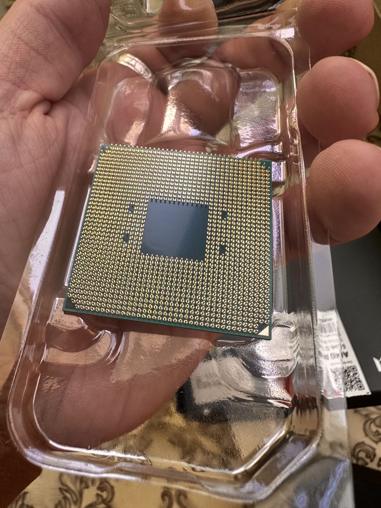 Процесор Ryzen 5 2600 Box  кулер