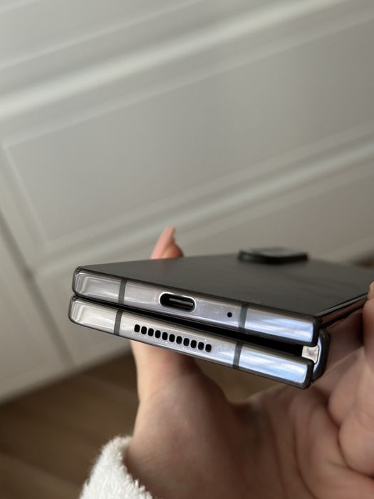 Продаю Samsung Fold 4 12/256