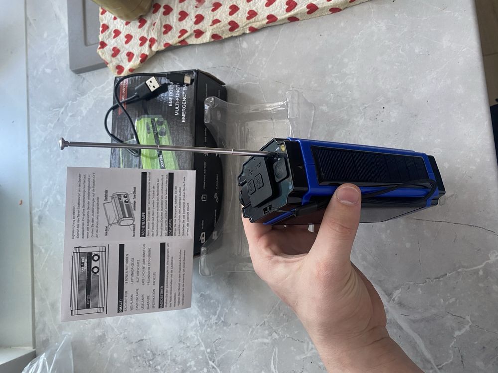 Przenośne Radio FM  Solarne Korbowe Powerbank