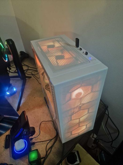 Torre Gaming completa / I9 12700k / RTX 5070 12GB / 32 GB ram + Extras