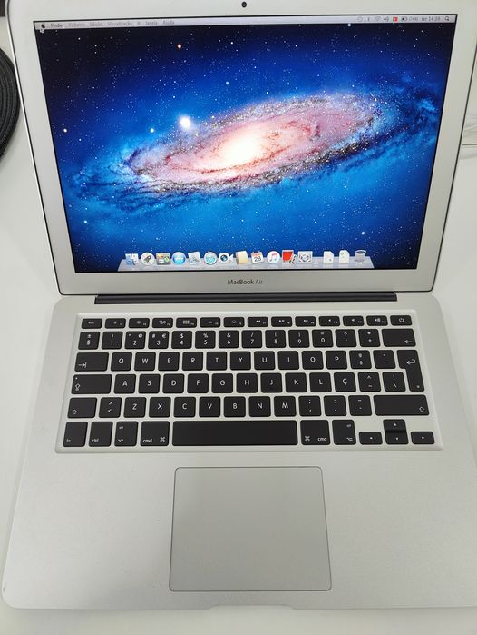 Apple MacBook Air A1369