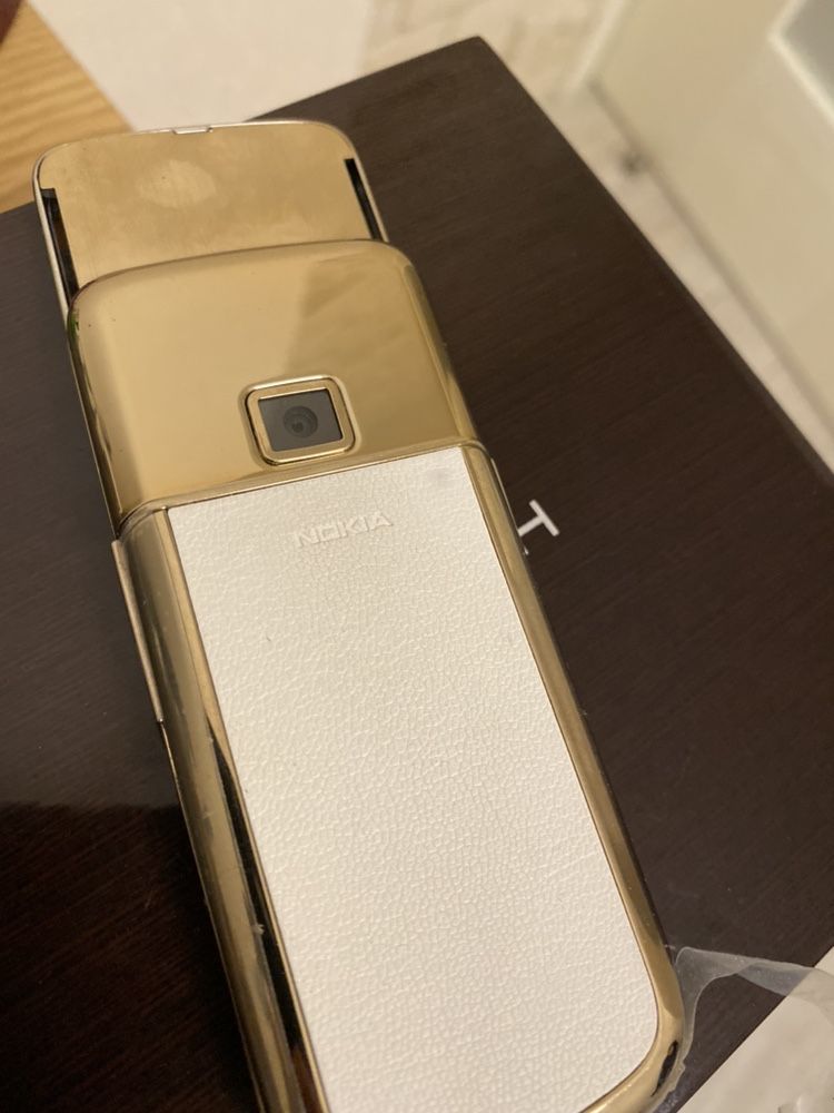 Nokia 8800 Art Gold