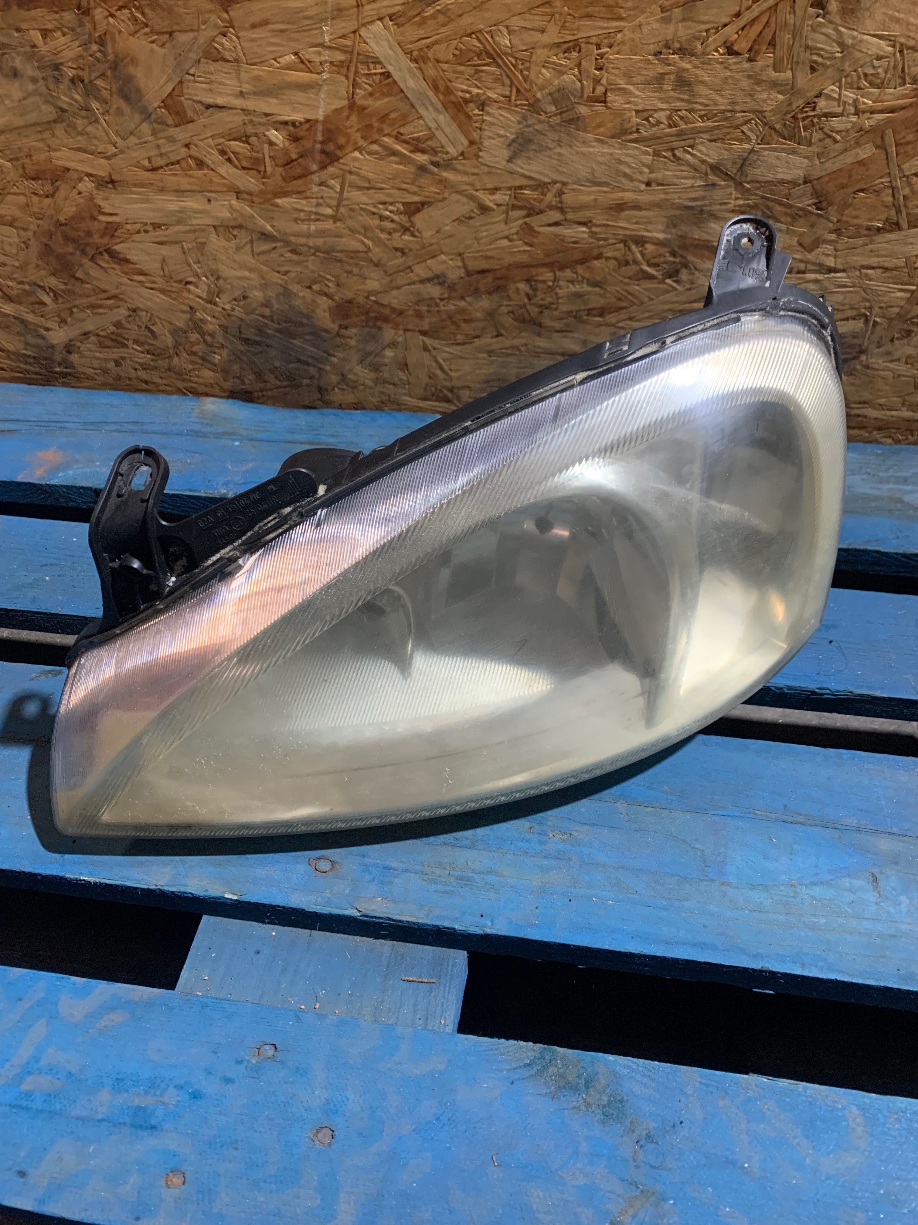 Farol Esquerdo Opel Corsa C
