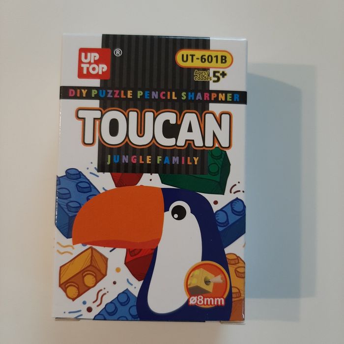 Ostrzynka z klocków DIY tukan