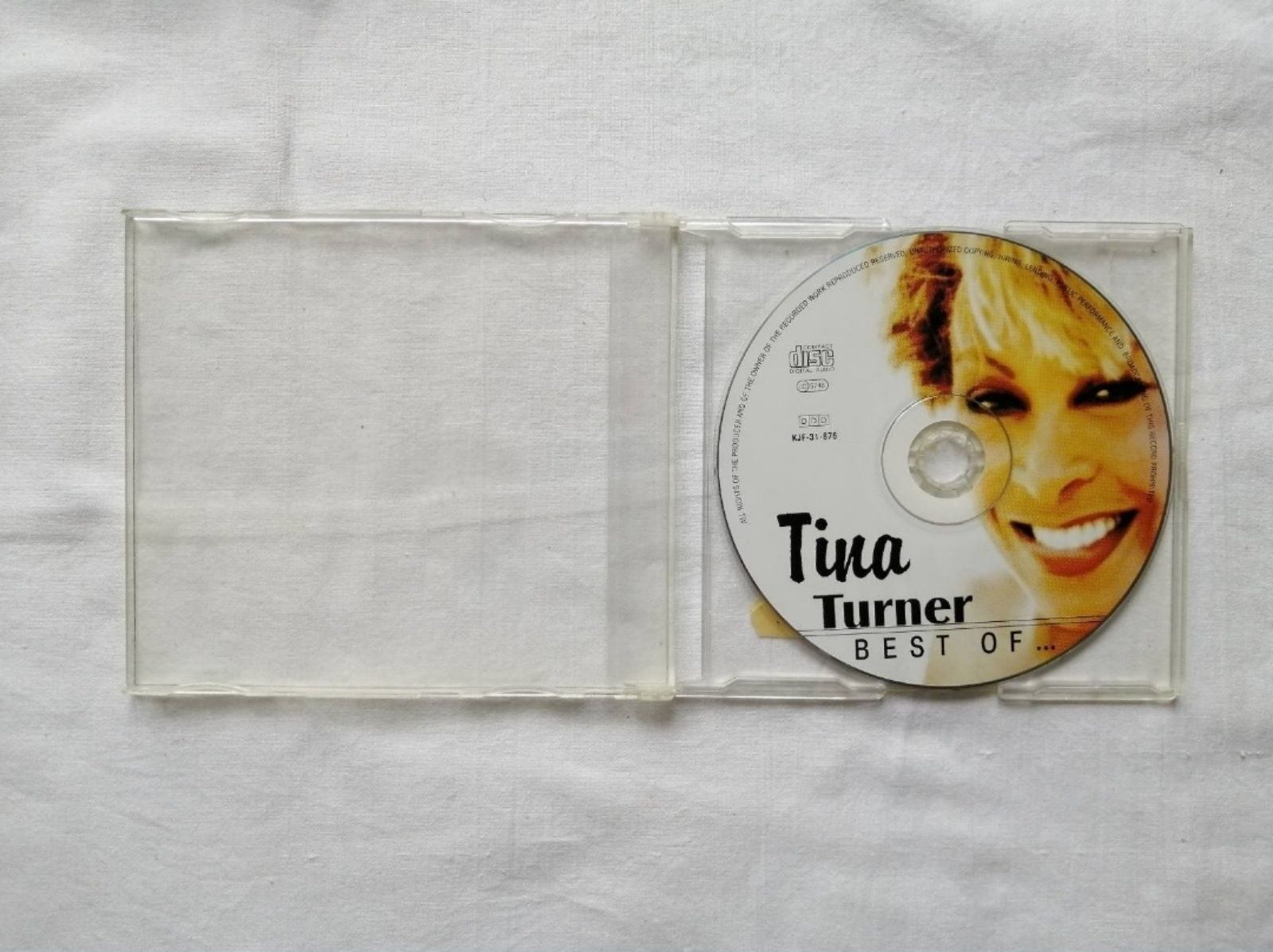 CD з колекцією хітів Tina Turner