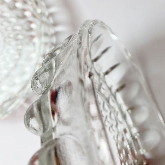 Szklane spodeczki miseczki