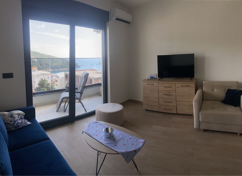 Wynajem apartamentu w Czarnogórze z basenem wolne terminy wrzesień