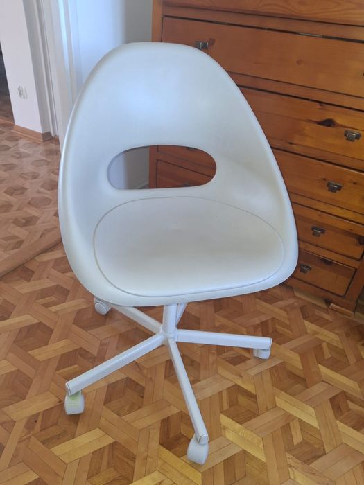 Sprzedam krzesło biurkowe