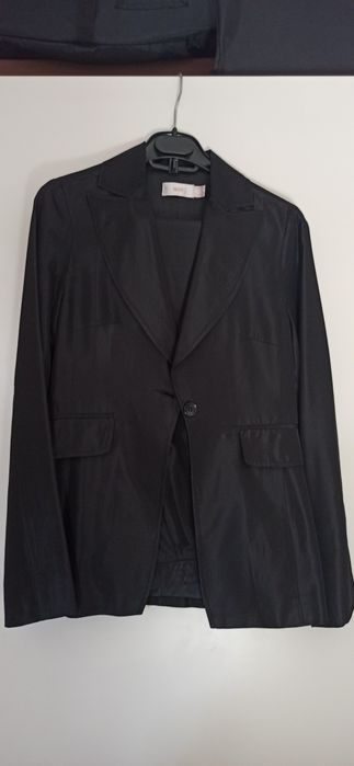 Lote 200 peças de roupa