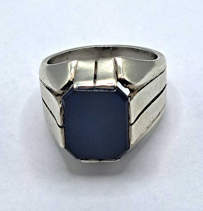 Srebrny sygnet, Warmet pr.875