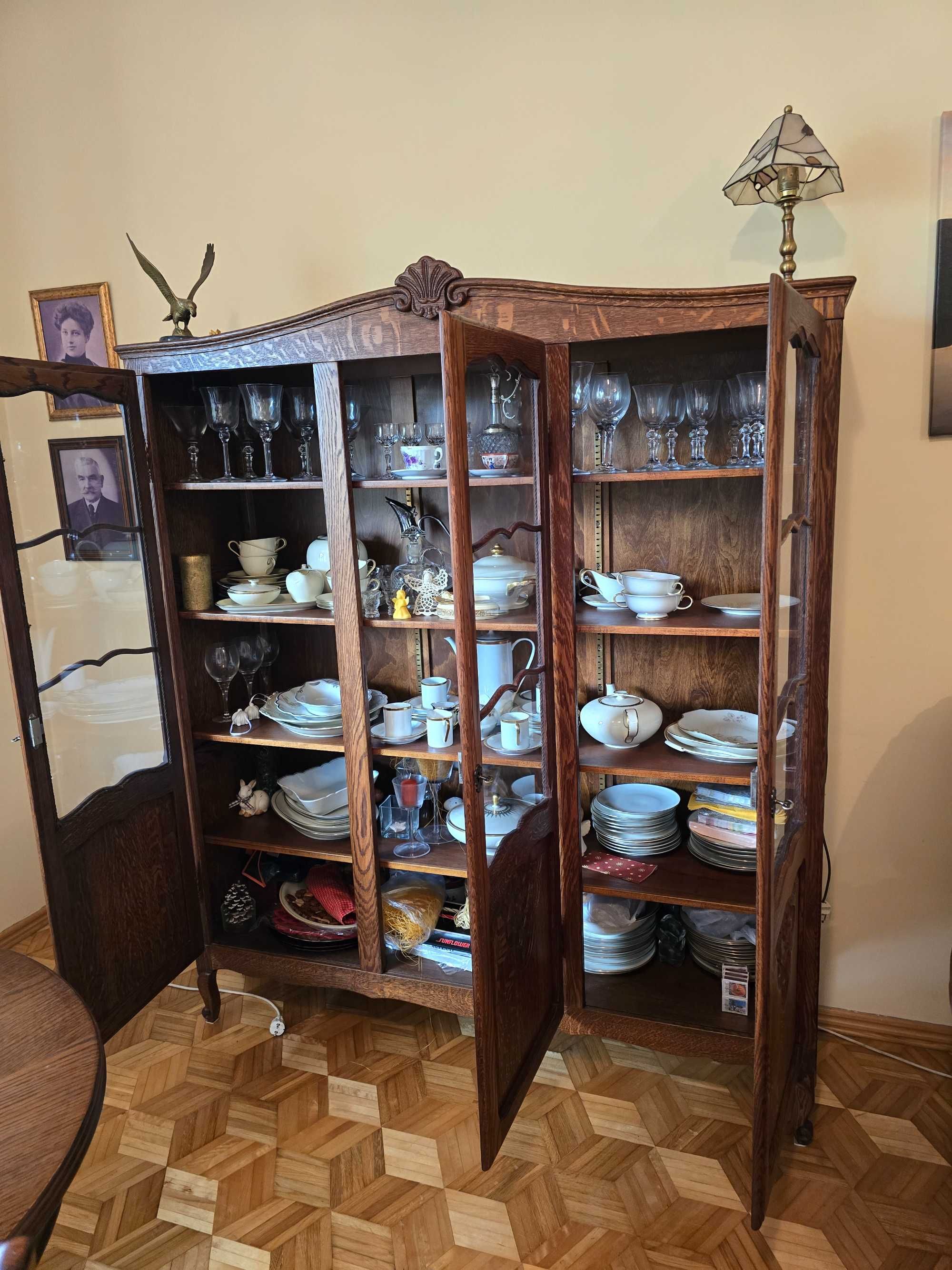 Piękna witryna/biblioteka ludwikowska 3 drzwiowa