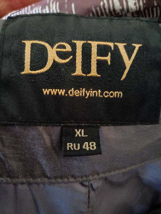 Зимове пальто жіноче