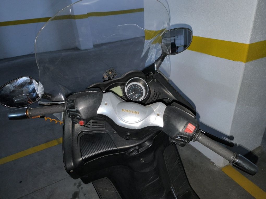Piaggio Xevo 400 ie