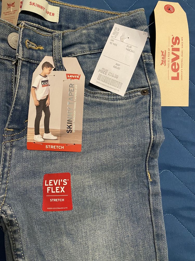 Джинси Levi’s