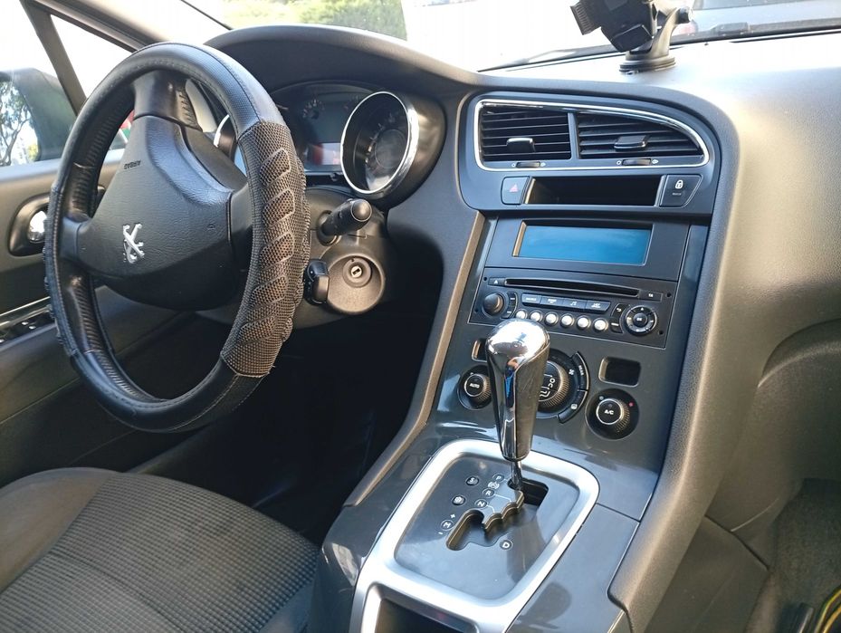 Vendo . Peugeot 5008