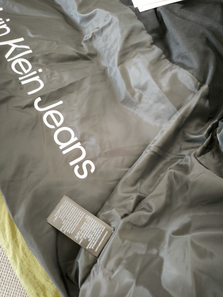 Nowa kurtka zimowa męska Calvin Klein Jeans rozmiar L Khaki